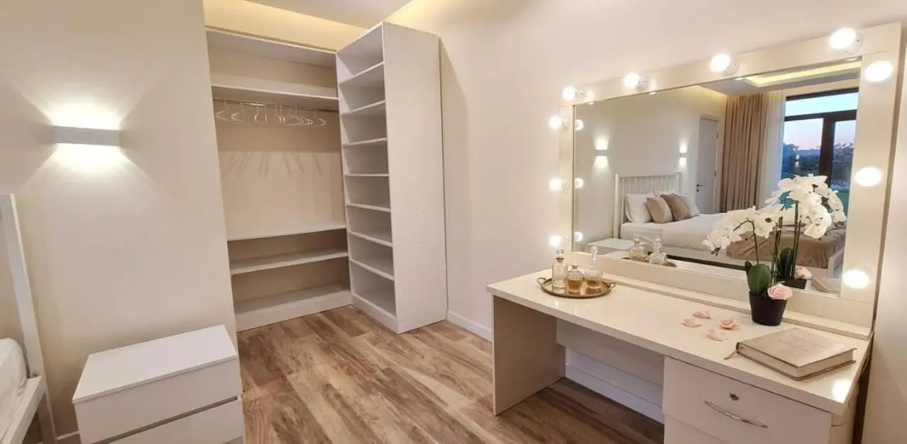 Emilios VIP Apartments
