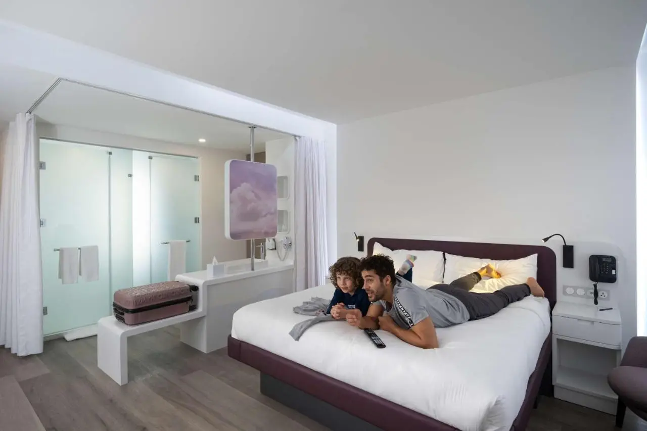 YOTELAIR Istanbul Airport, Duty free - International Transit area