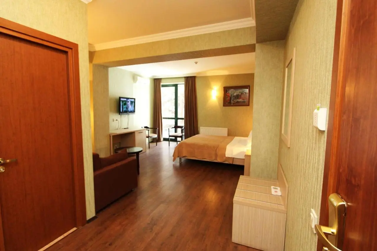 Batesta Hotel
