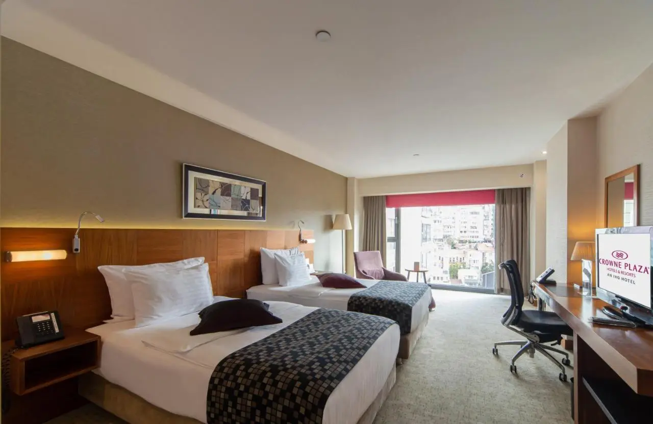 Crowne Plaza Istanbul Harbiye by IHG