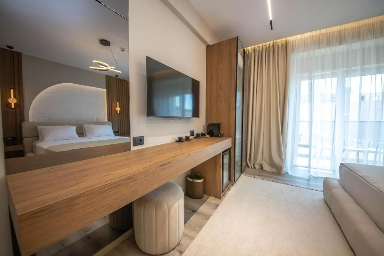 Noam Luxury Hotel