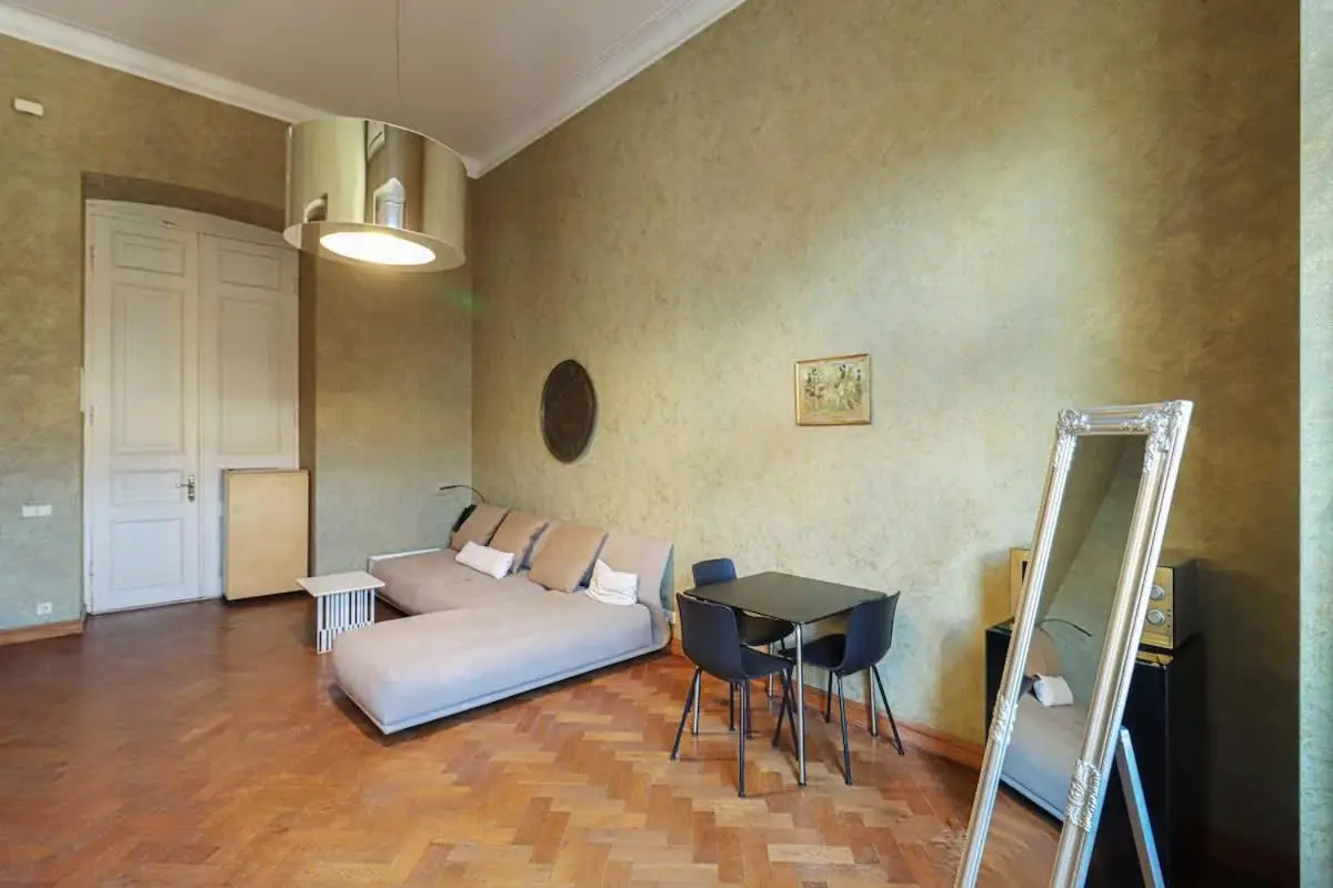 1-BR Apt in Central Tbilisi by Wehost