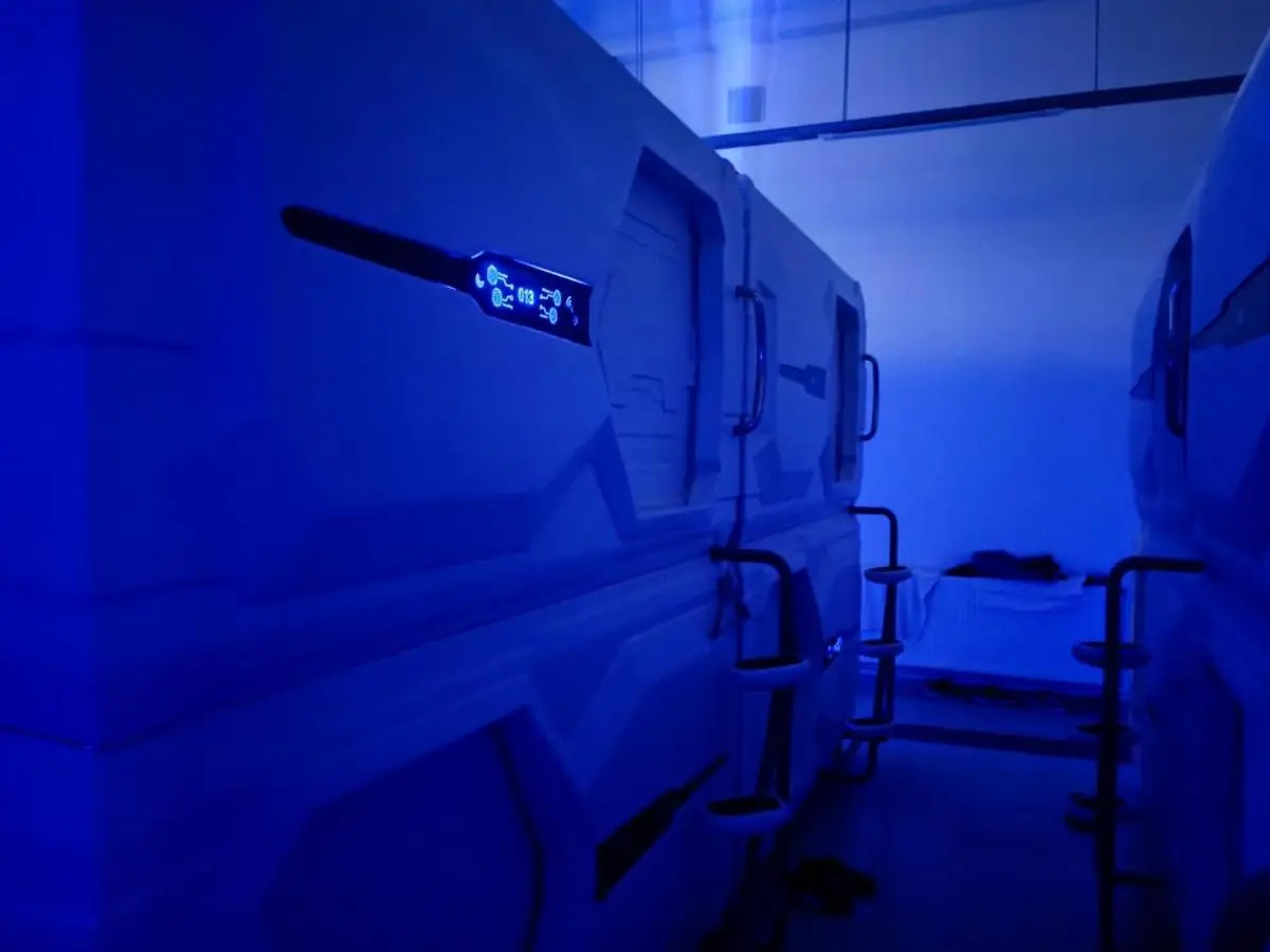 Capsule Hotel Happy lounge