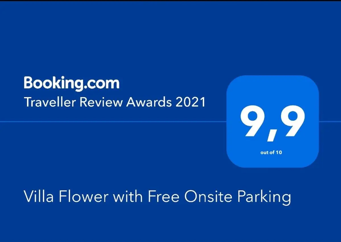 Villa Flower with Free Onsite Parking