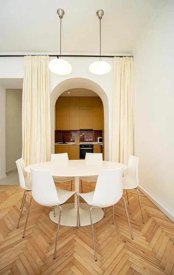 Chic 3BR Apt Near Fabrika - By Wehost