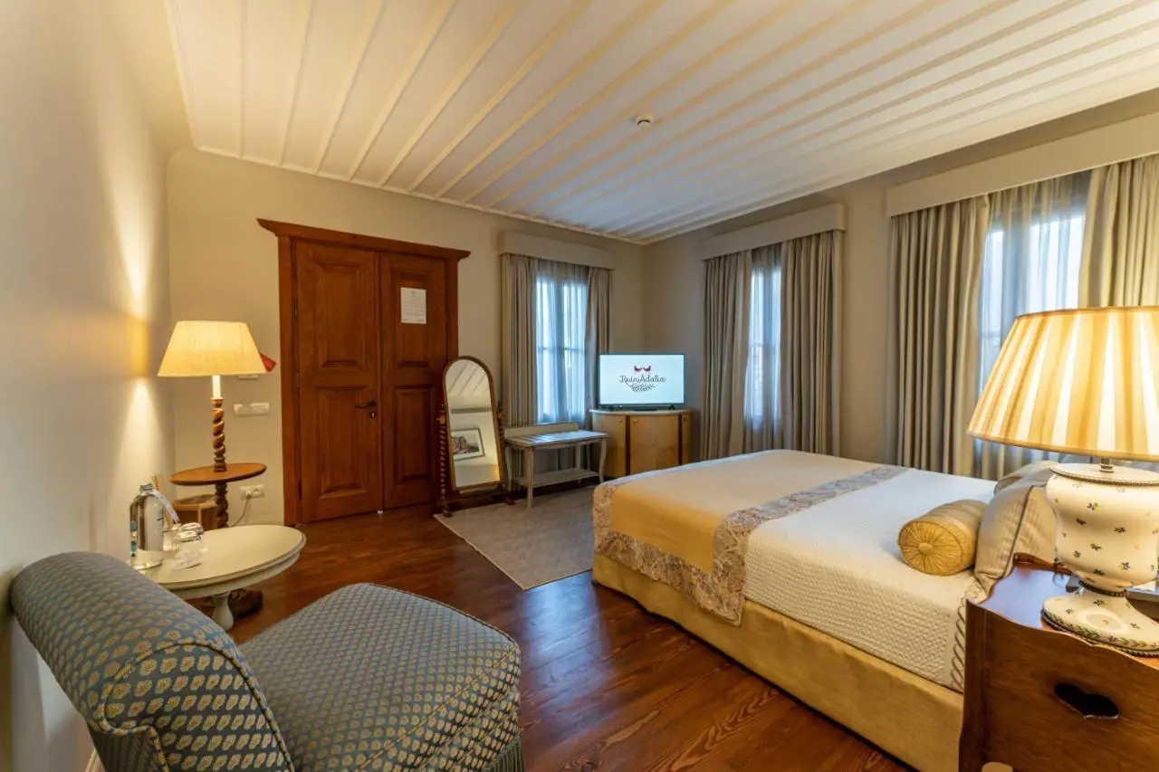 RuinAdalia Hotel