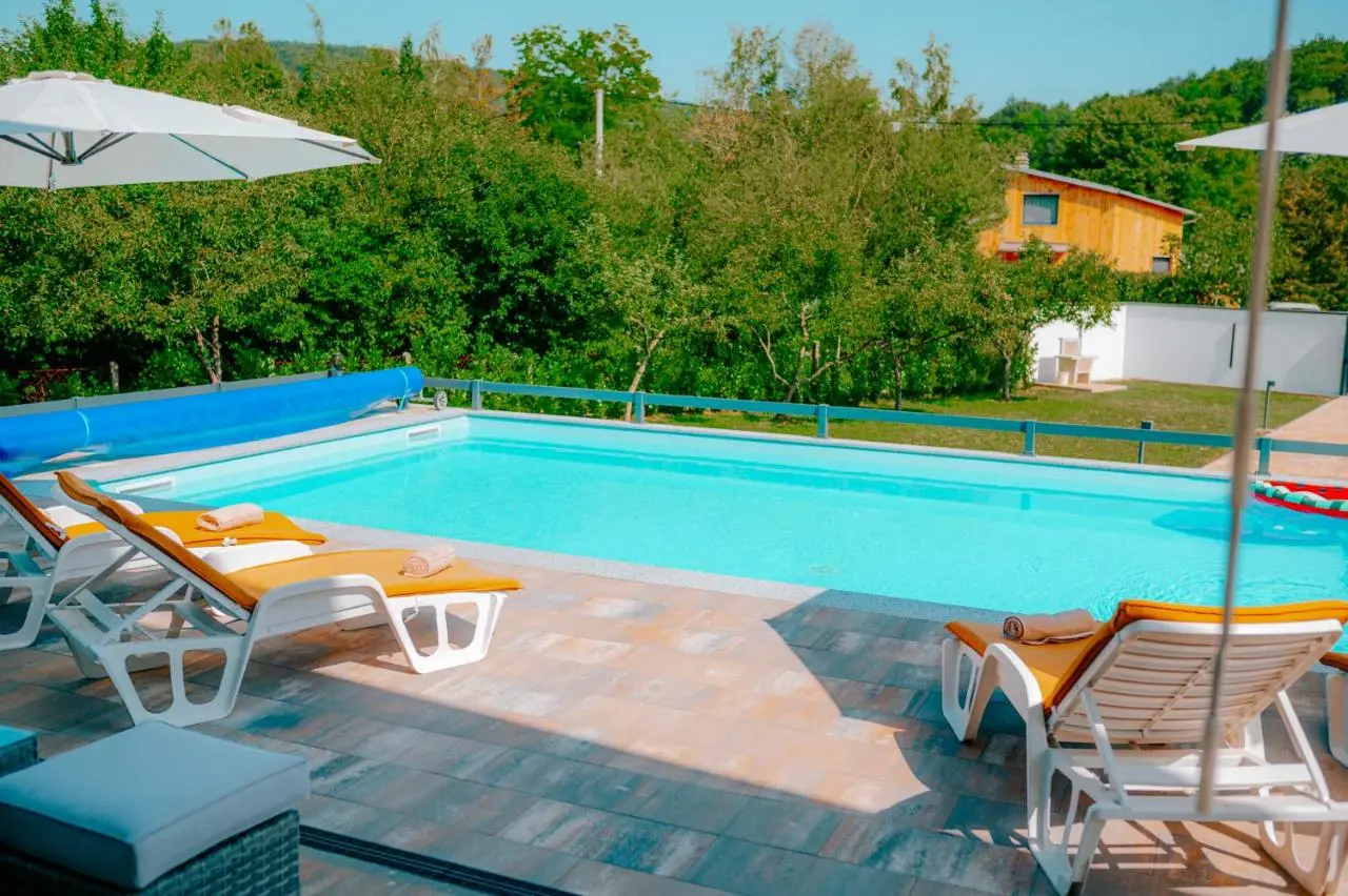 Velvet House Lohovo