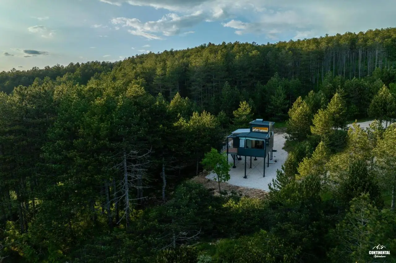 Continental Adventure Resort - Mountain Escape & Glamping