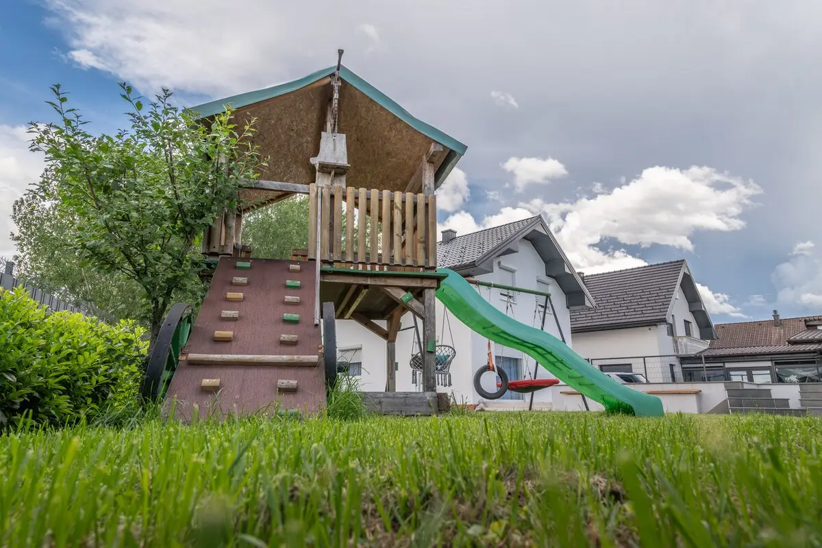 Beautiful 2BDR Nest near Una
