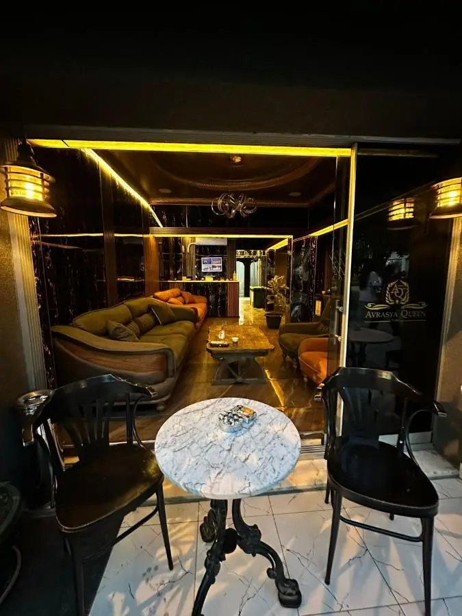 AVRASYAQUEEN HOTEL