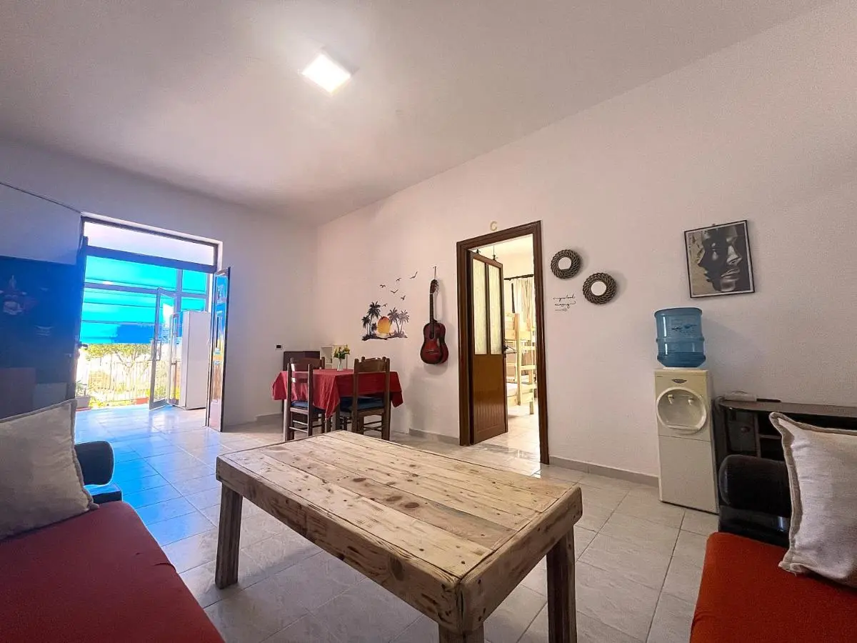 Old Beach Vlora Hostel