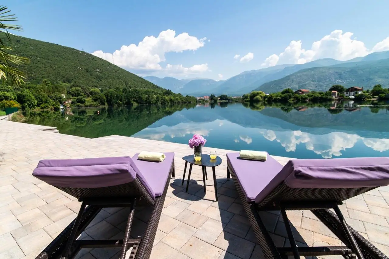 Villa Ana