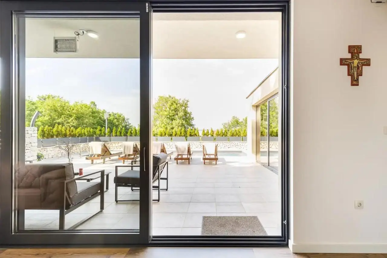 Villa Noel Međugorje - Luxury Holiday Home with Pool