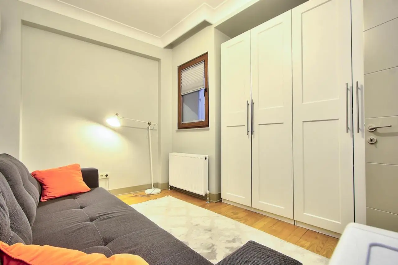 New Build with Modern Amenities and Balcony