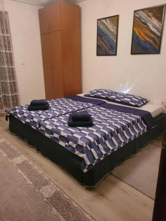 Hiža Guesthouse