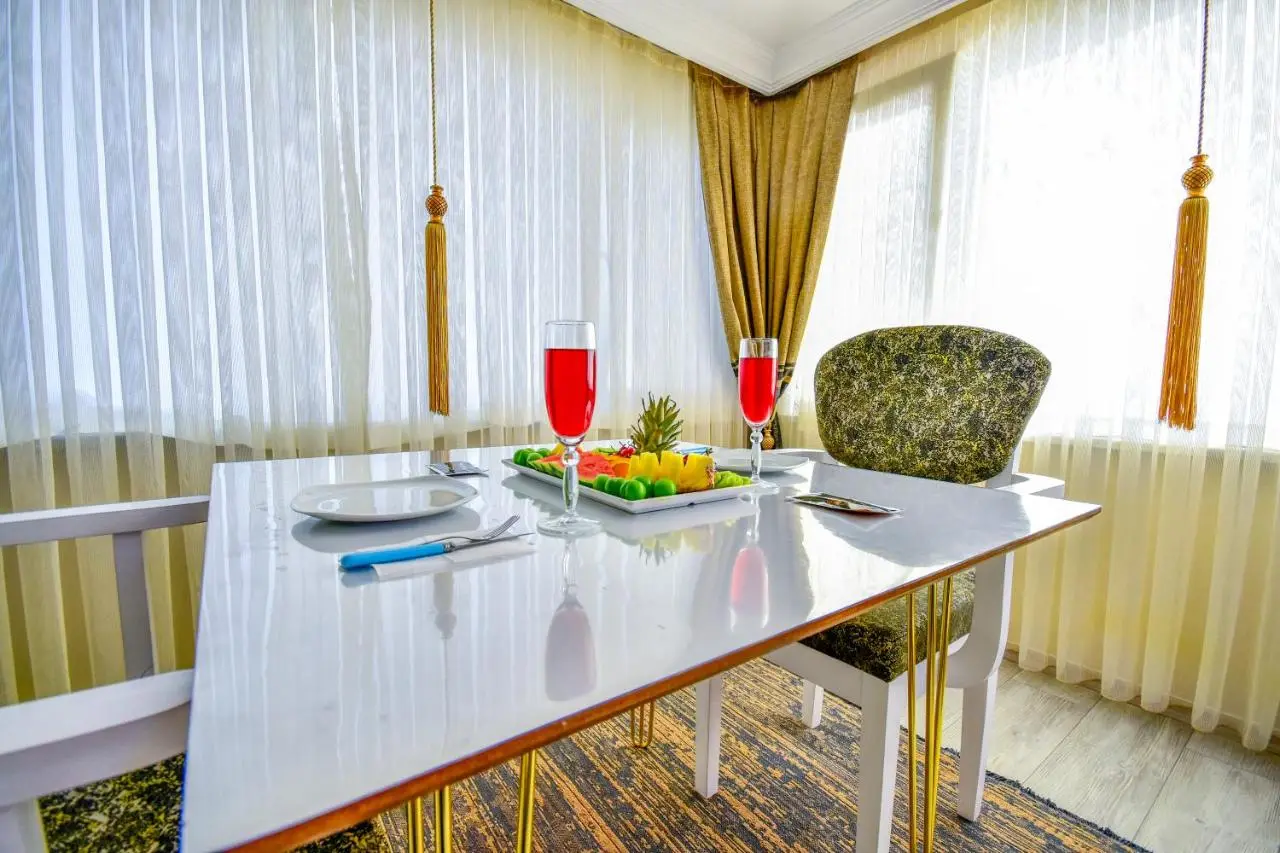LOCA Suit LİFE AİRPORT HOTEL