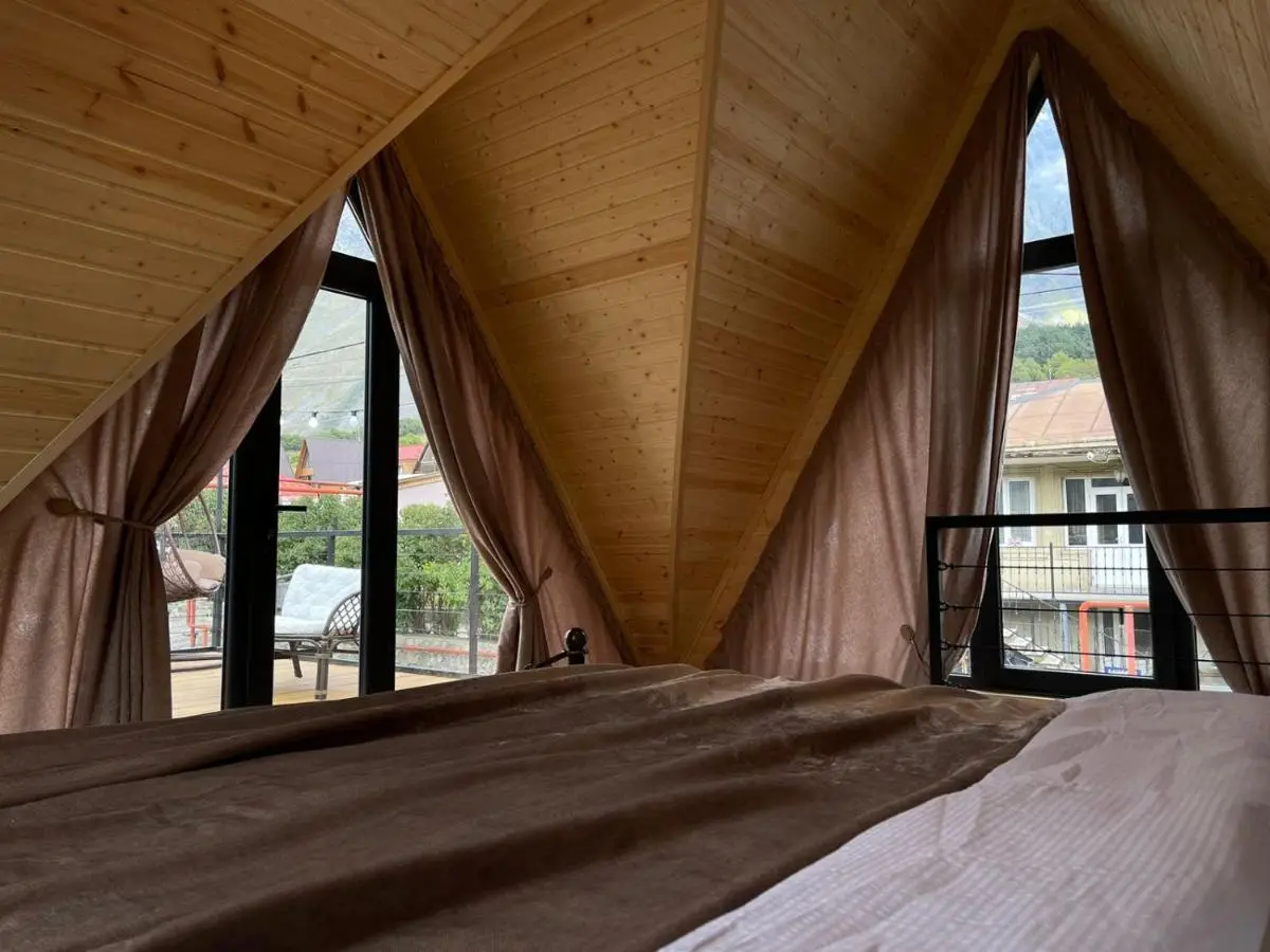 Magic Hut_Kazbegi