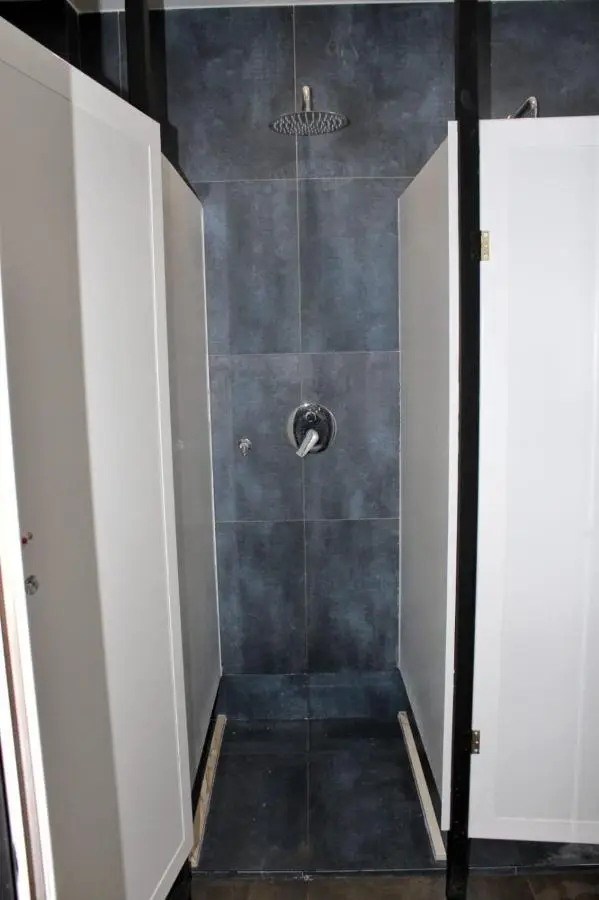 Hostel 90pods & C O working