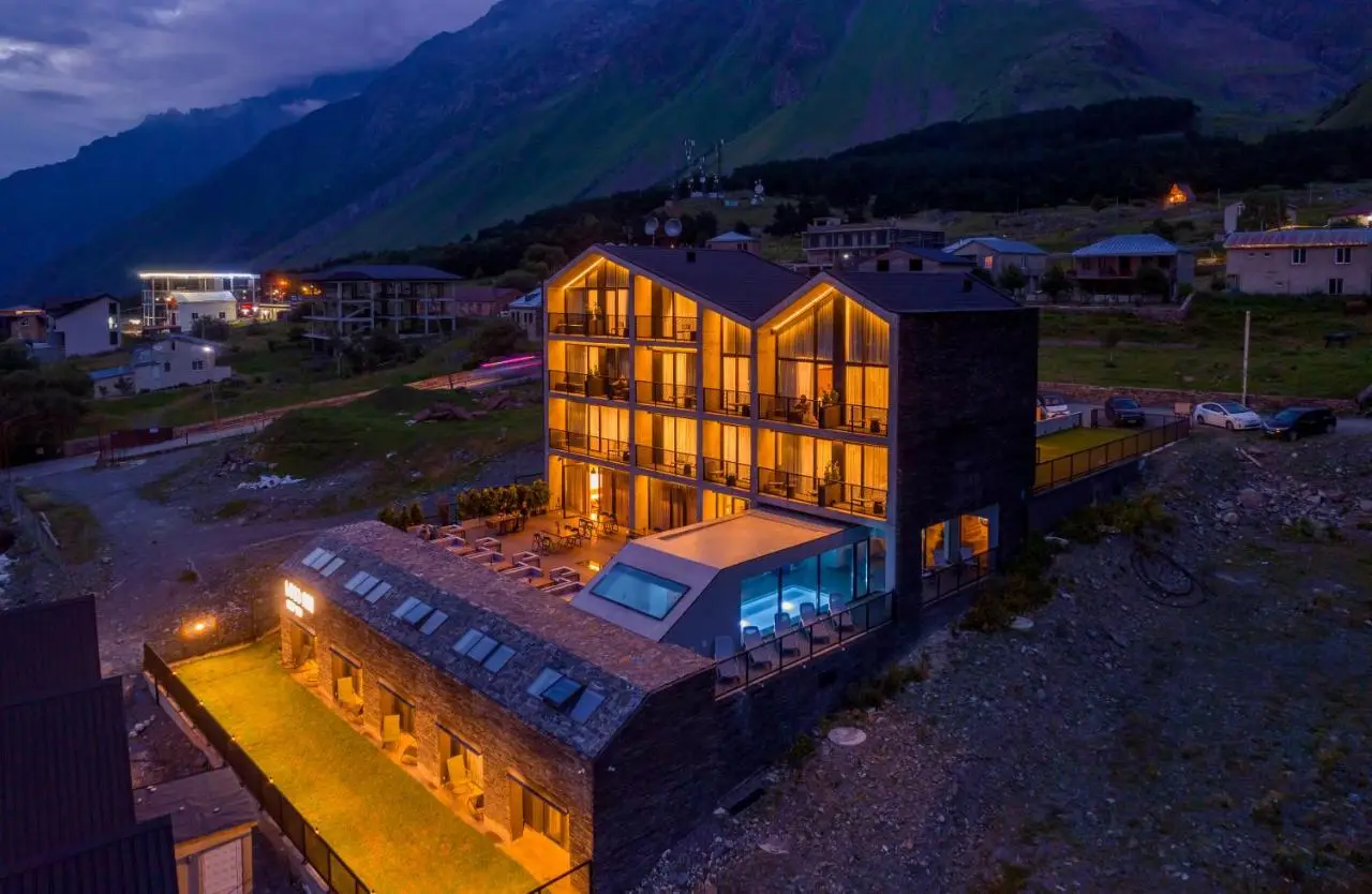 Step Inn - Kazbegi