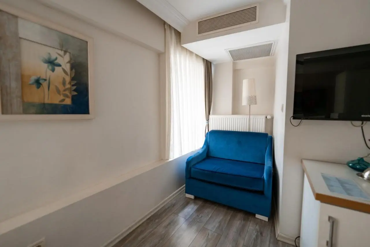 Elanaz Hotel