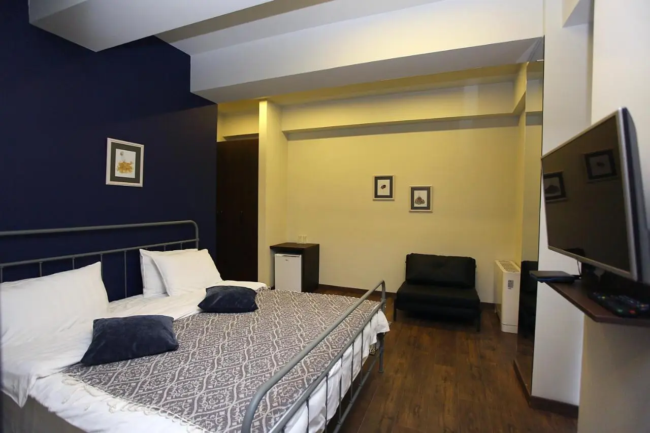 L.M Club Hotel