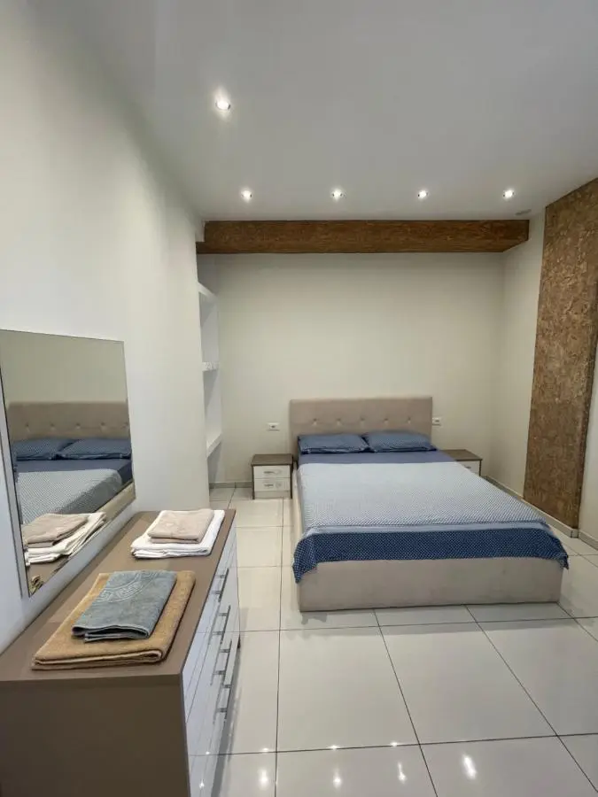 Franco Apartments