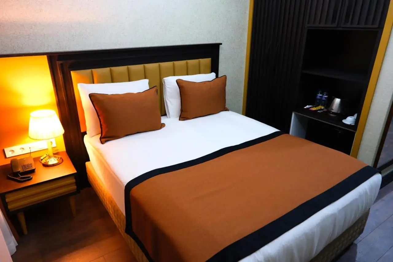 Dimen Hotel