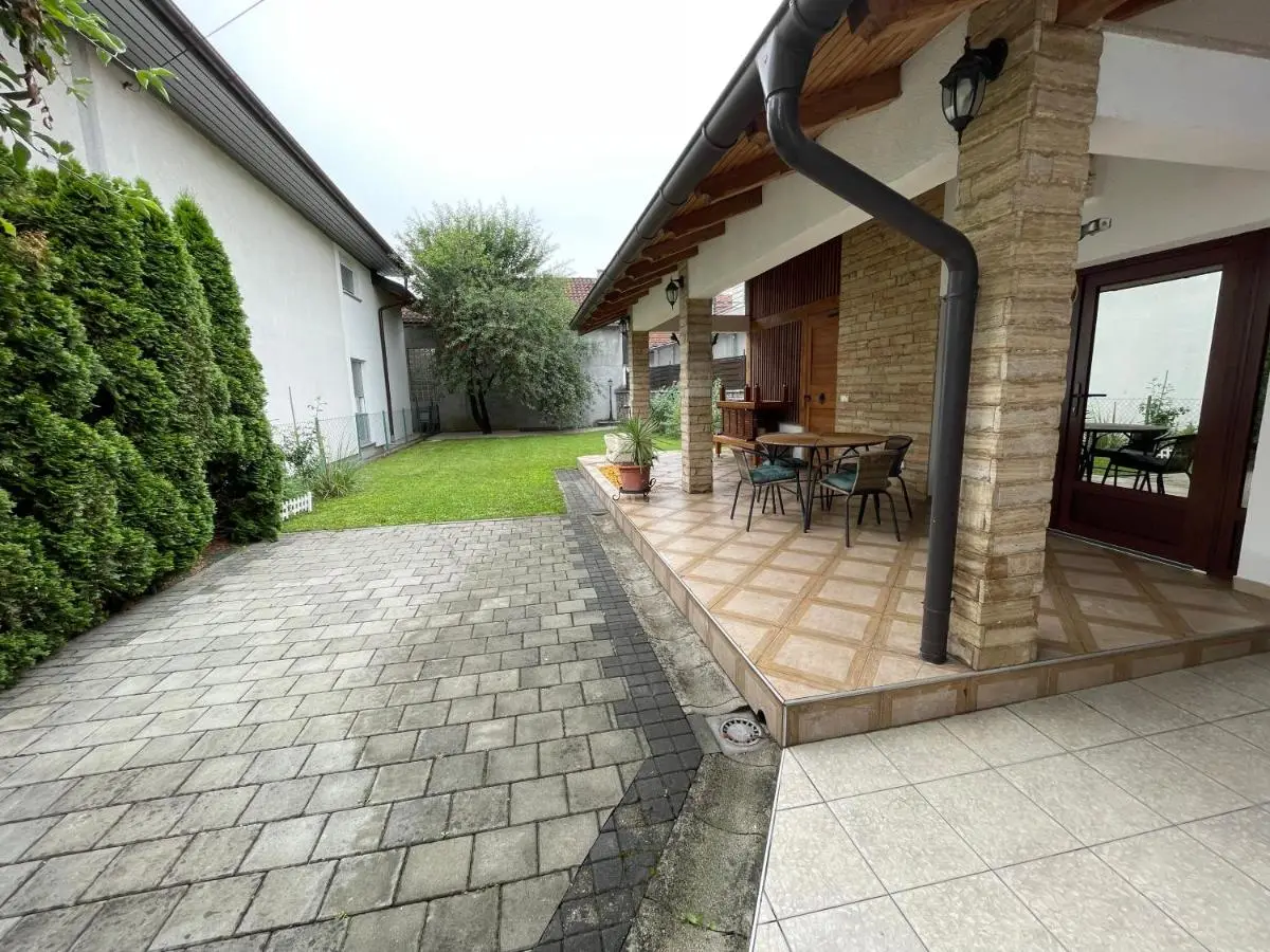 Studio apartman Bišće