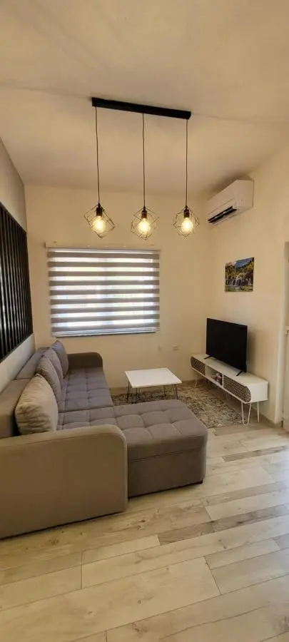 Oz Lux Apartments