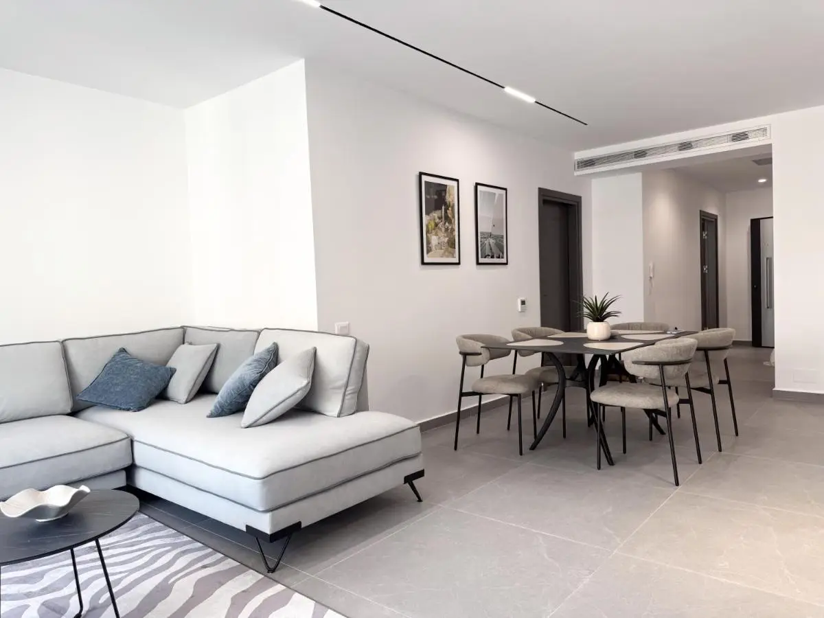 Sea Crest Apartments