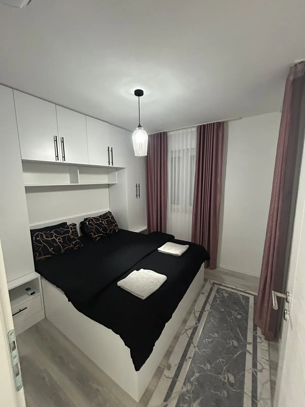 Apartment Sweet Holiday