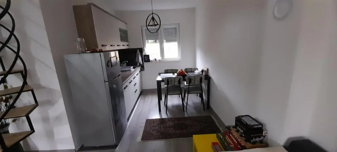 Ravne weekend house