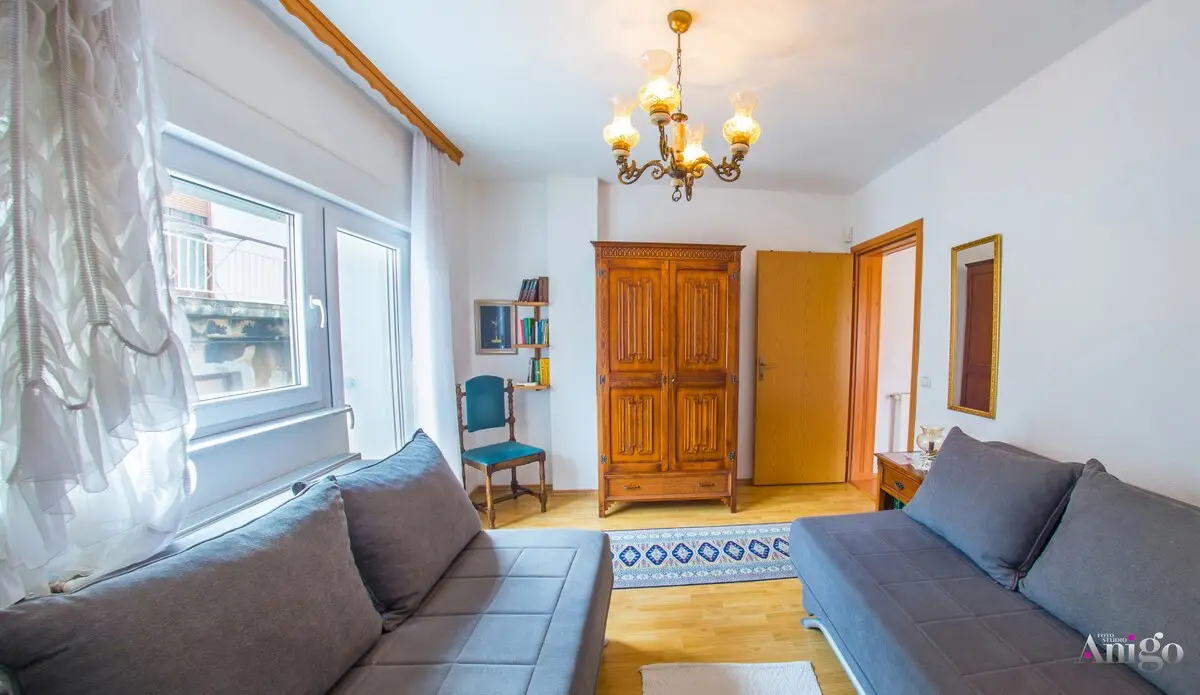 Apartment Ado
