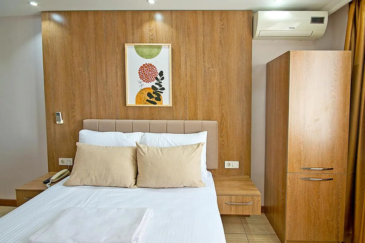 Lion City Hotel