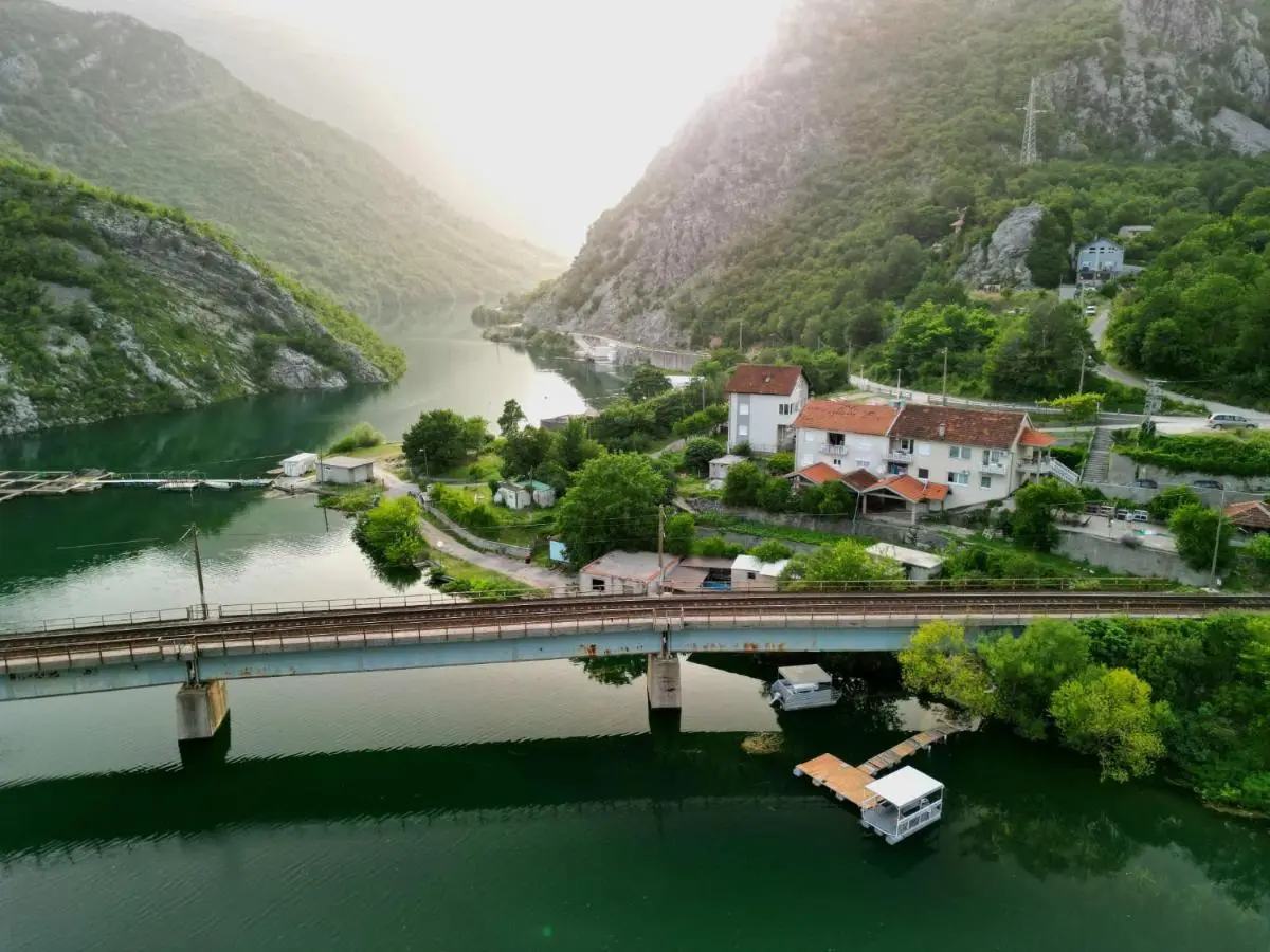 Visit Dreznica - Canyon Retreat
