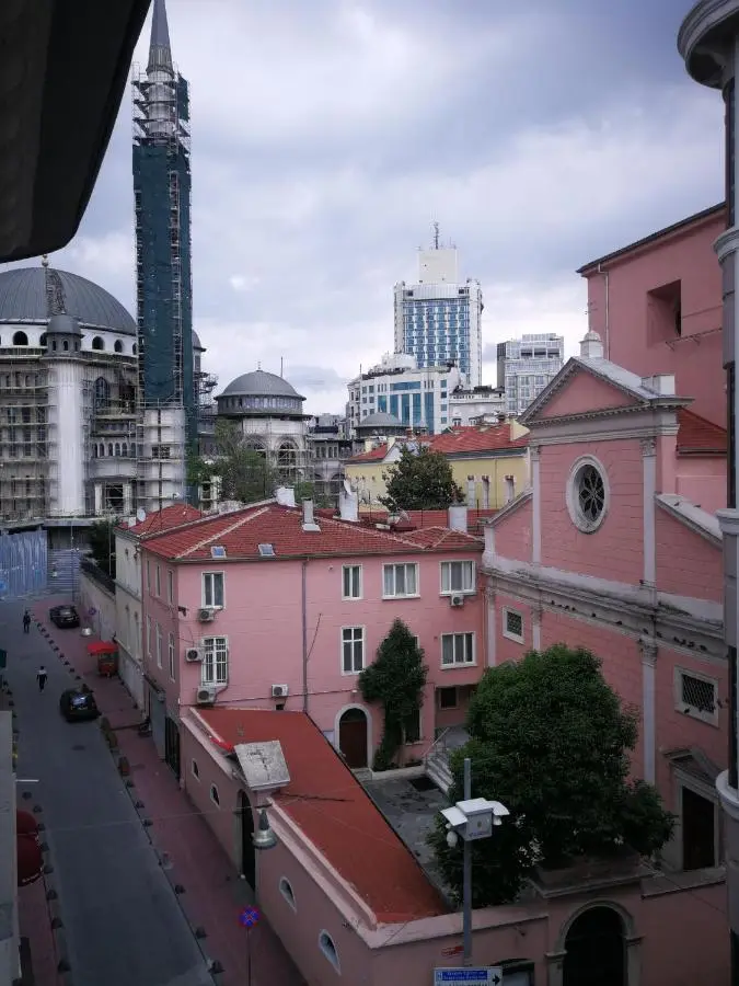 IQ Hotel