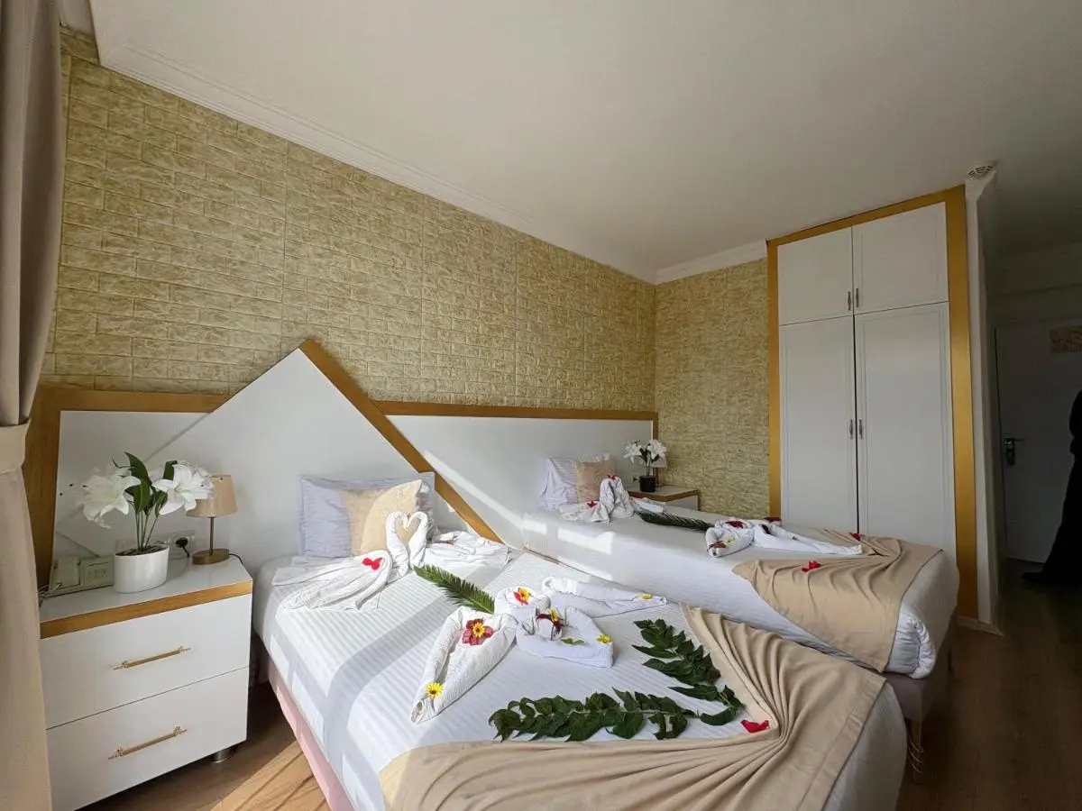 Far Life Hotel