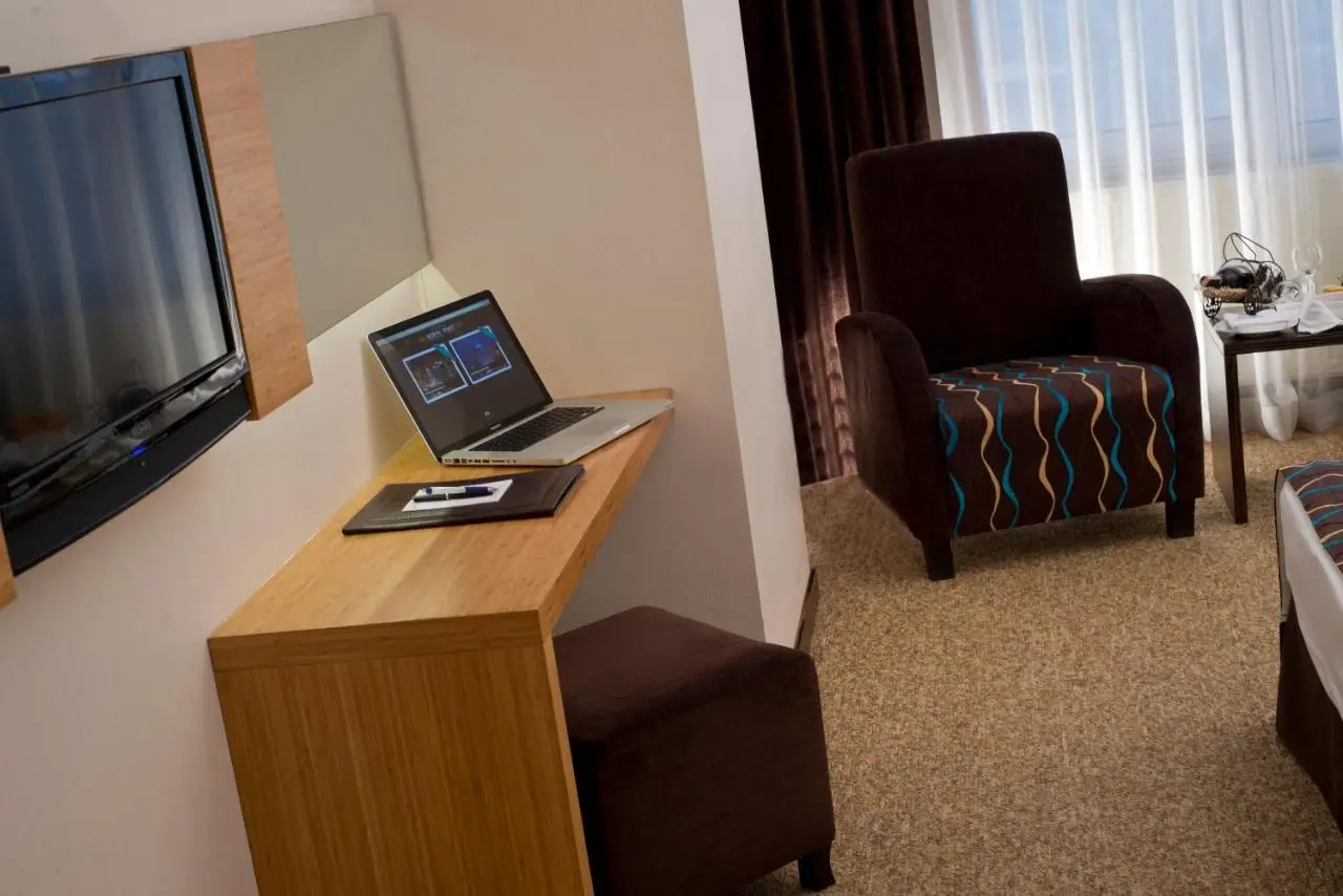 North Point Hotel