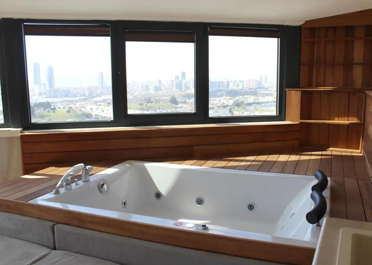 Aram Otel Business & Luxury