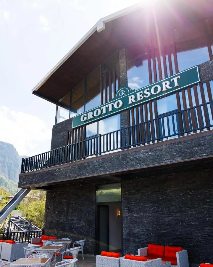 Grotto Resort & Restaurant