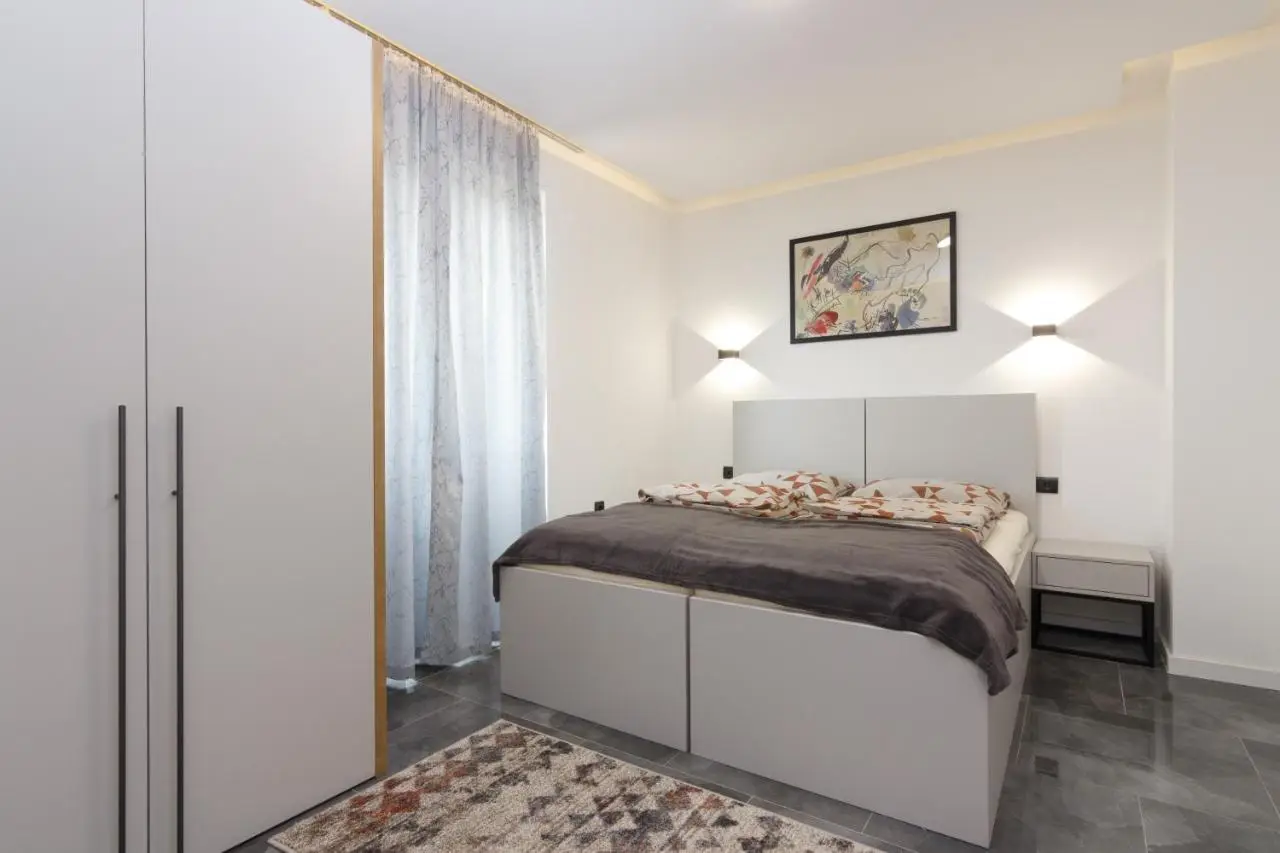 Deluxe Feliciano Apartments
