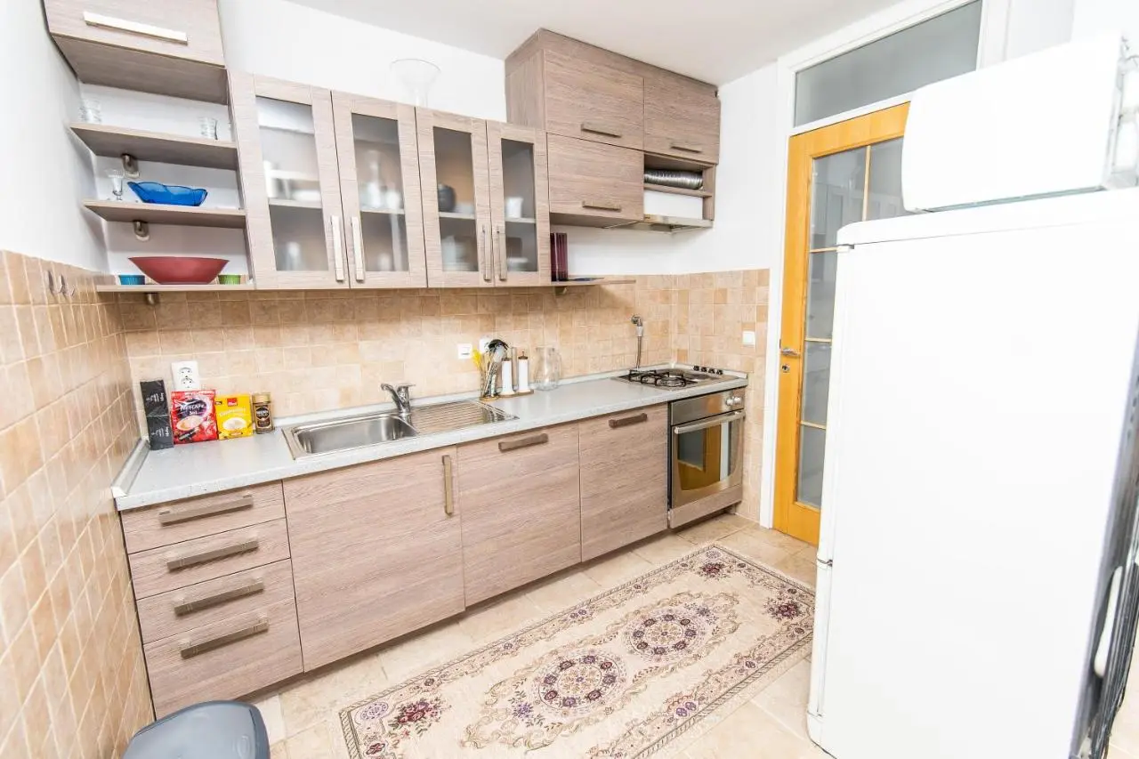 Modern 2BDR apartment in the center - FREE PARKING