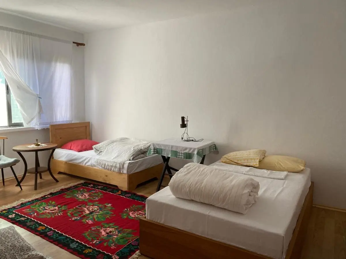 Roza's Guest House Camping Shkoder