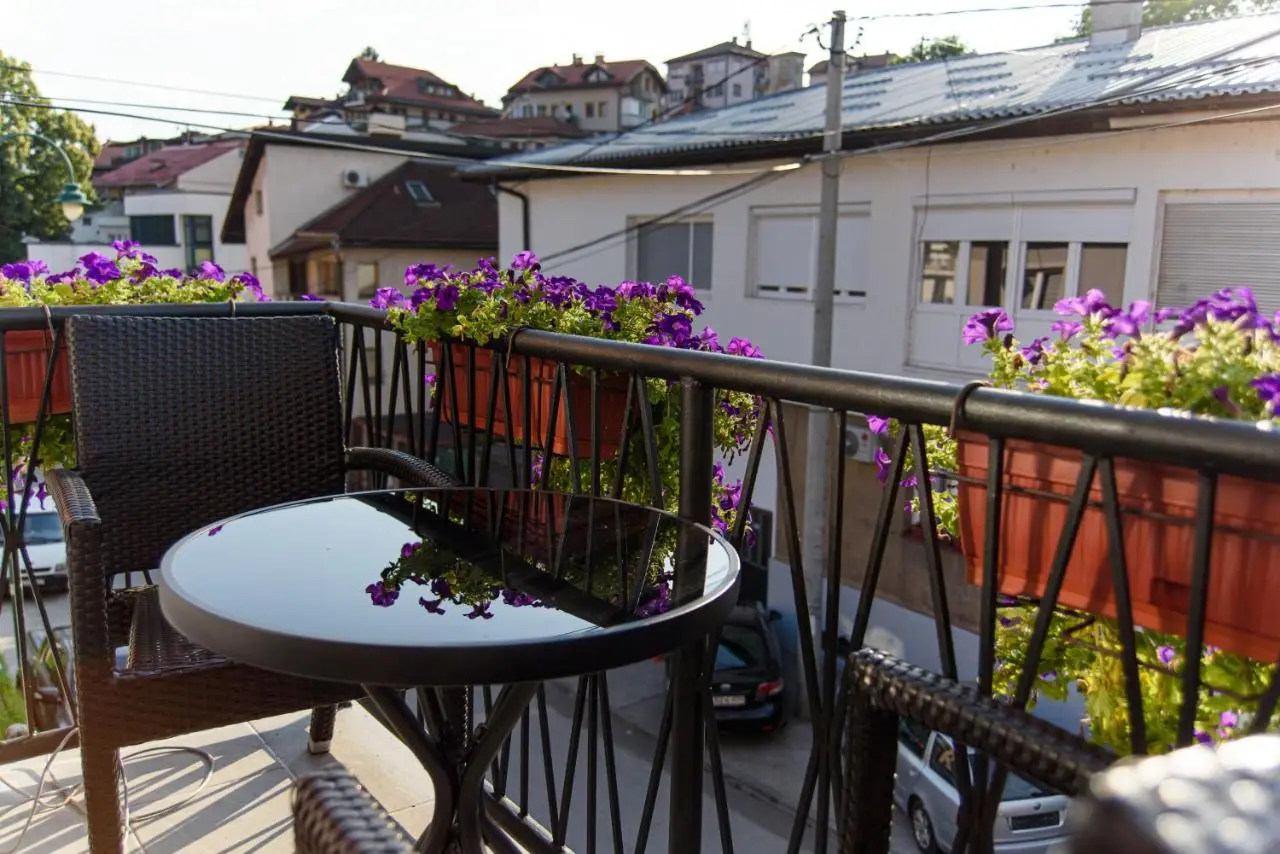 Carmen Old Town Apartments