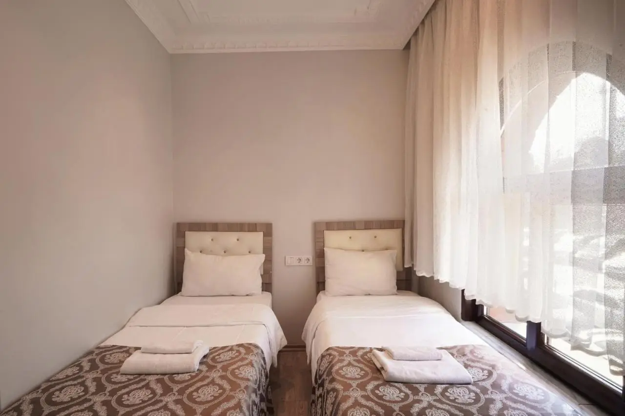 Ararat Hotel