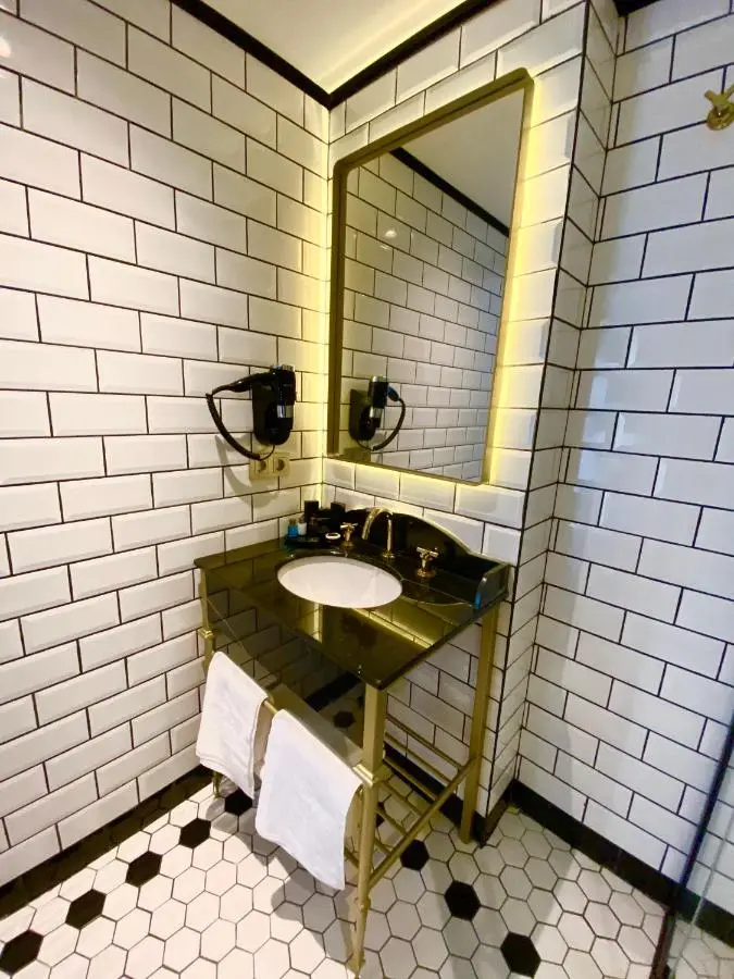 A11 HOTEL Exclusive
