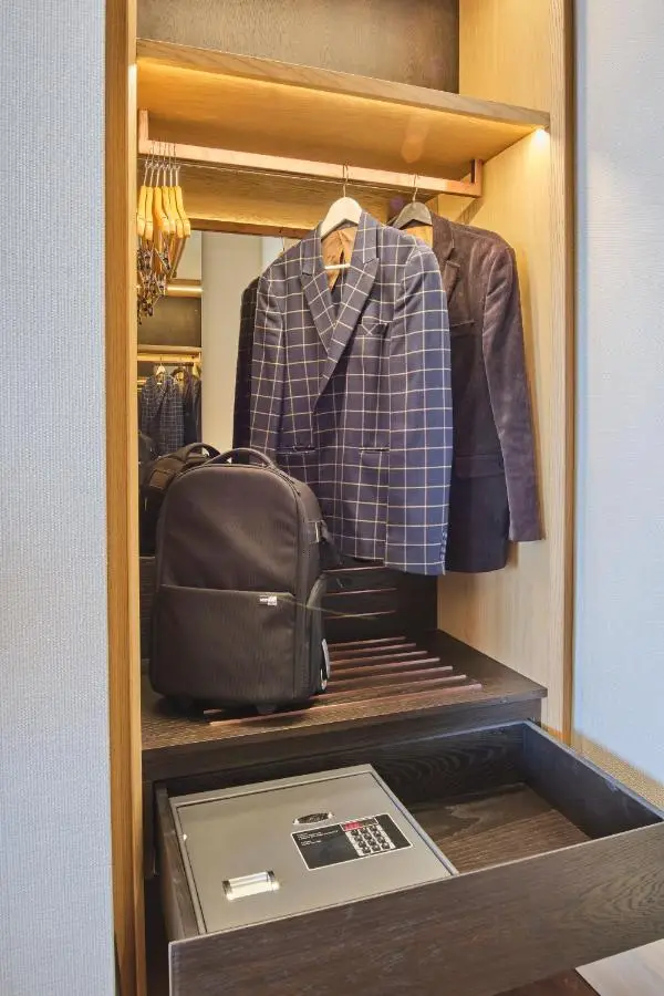 Four-G Hotel Premium