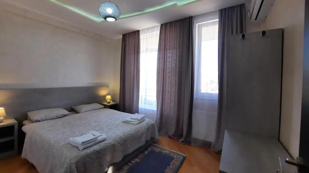 Makos Guest House