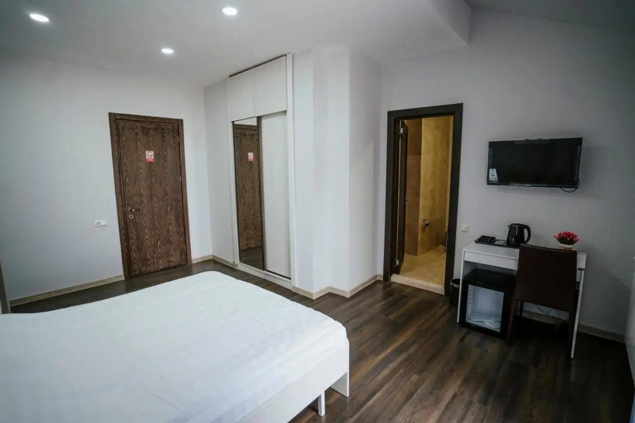 West Apart Hotel