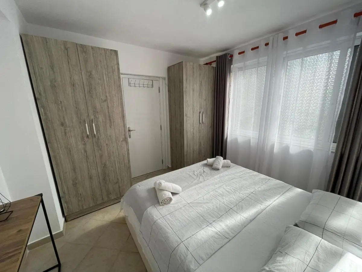 Downtown Boulevard enchanting apartment!